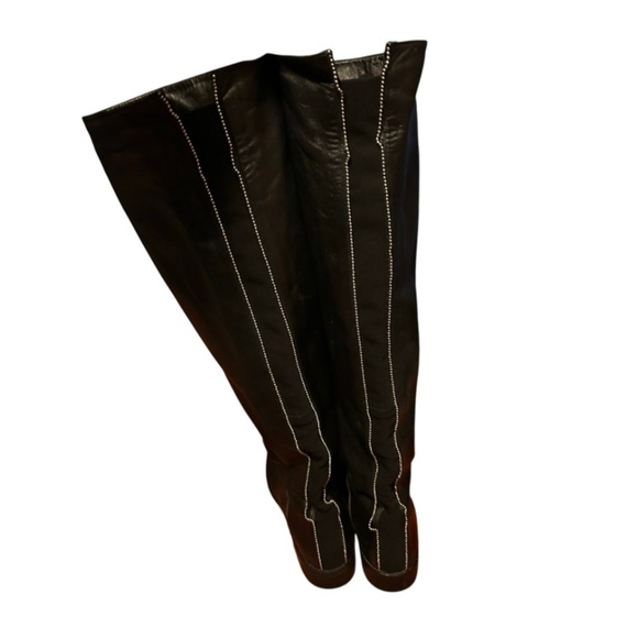 Stuart Weitzman Black Leather knee high boots with silver beads size 9 - Picture 2 of 11